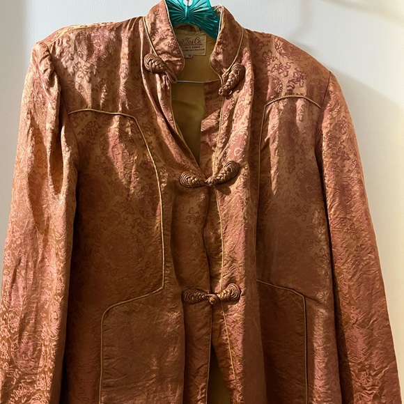 Vintage bed jacket in orange/rust. Size 38B. Has some damage due to age. - Picture 1 of 10